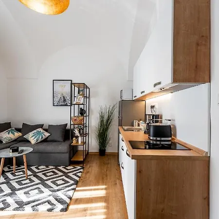 Apartman Hlavna *