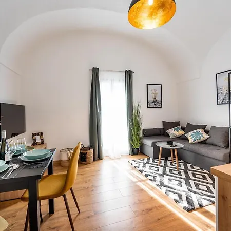 Hlavna Apartman *